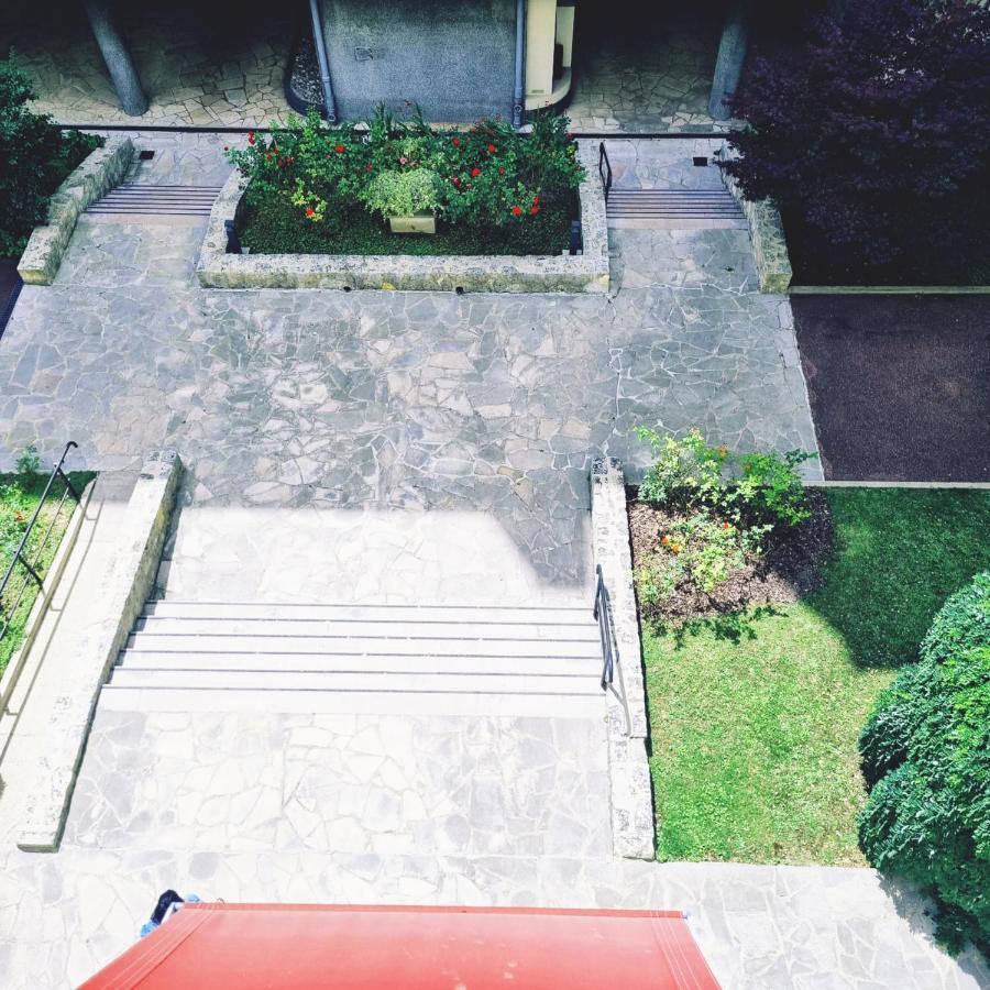 Double Bed Room Homestay Shared Accommodation Parigi Esterno foto