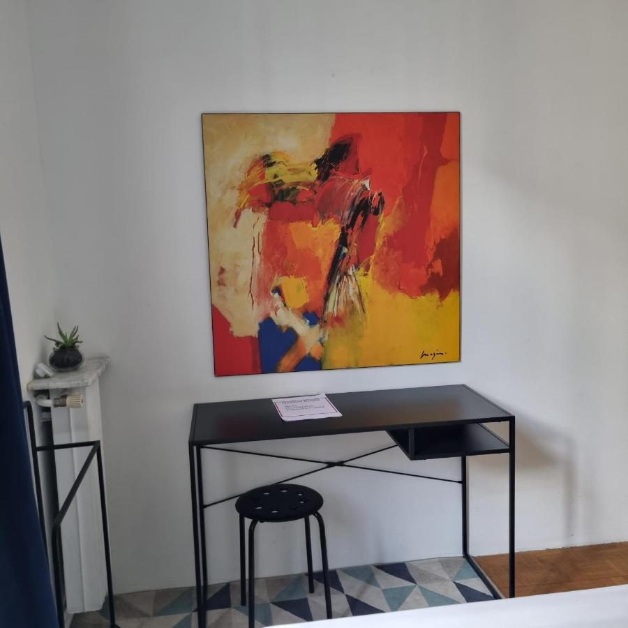 Double Bed Room Homestay Shared Accommodation Parigi Esterno foto